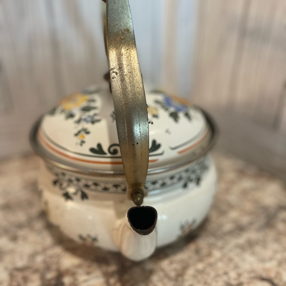 Vintage Asta Floral Enamel Teapot with Wooden Handle - Picture 7 of 8